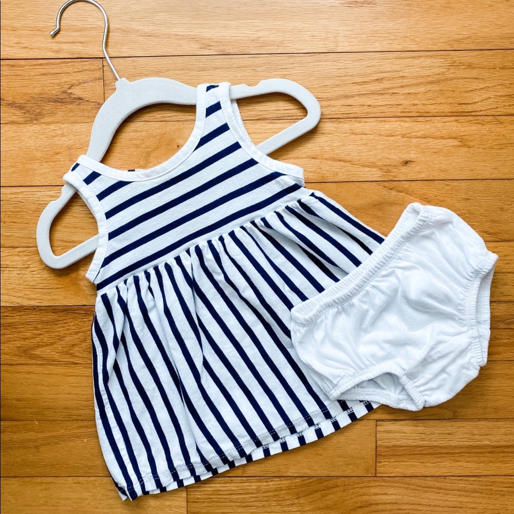 BABY GAP two piece bloomer set 🌼